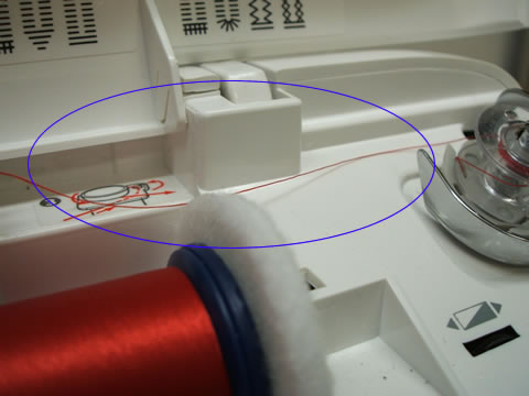 下糸巻き軸に糸が巻きついてしまった場合の対処法