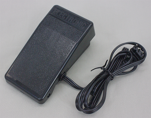 フットコントローラー